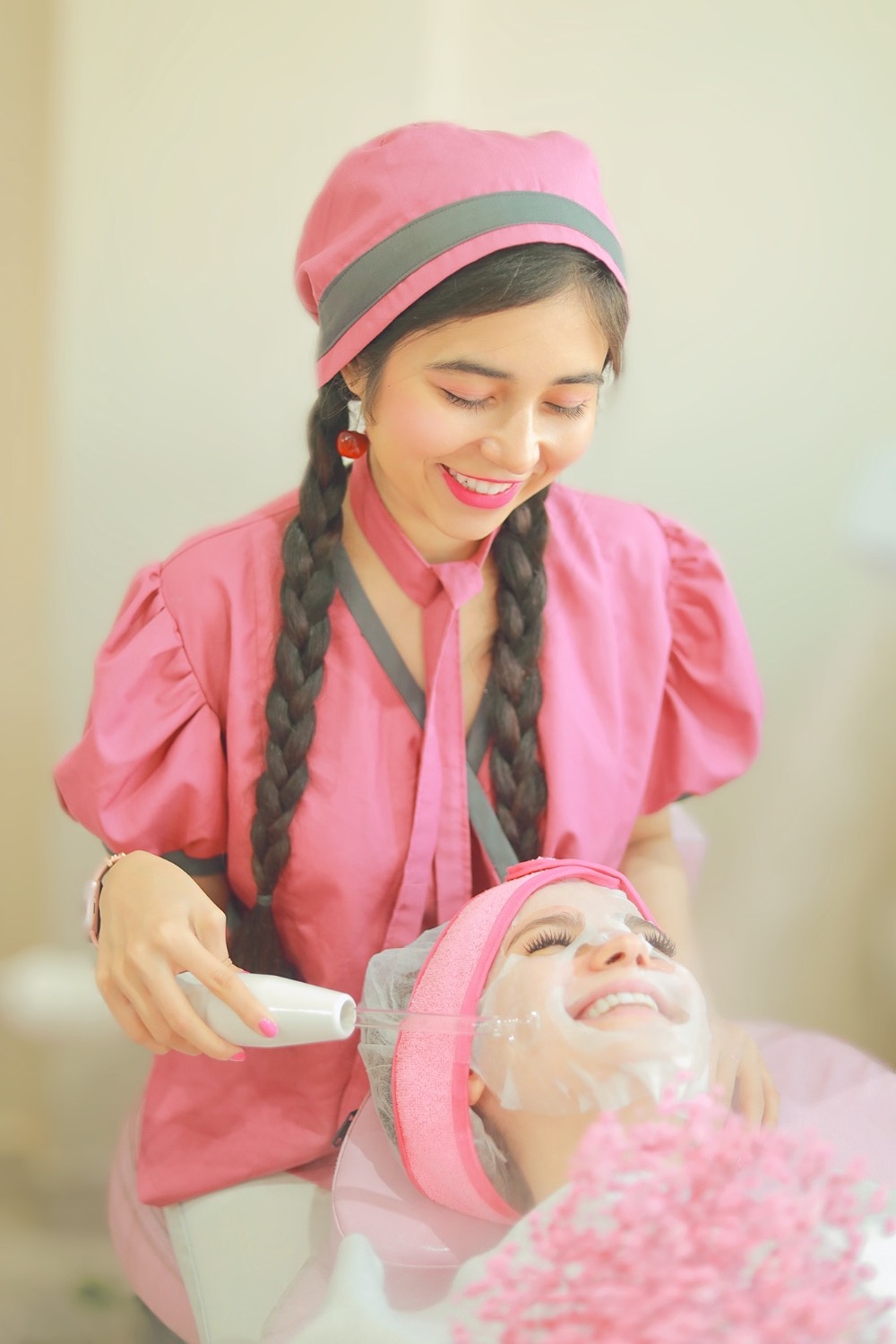 گالری مرکز تخصصی رنگ،لایت و فشیال در شهرک ولیعصر