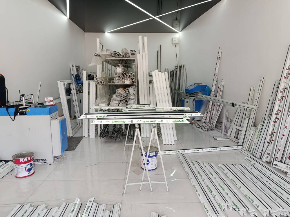 گالری گروه صنعتی در و پنجره دوجداره خرقان