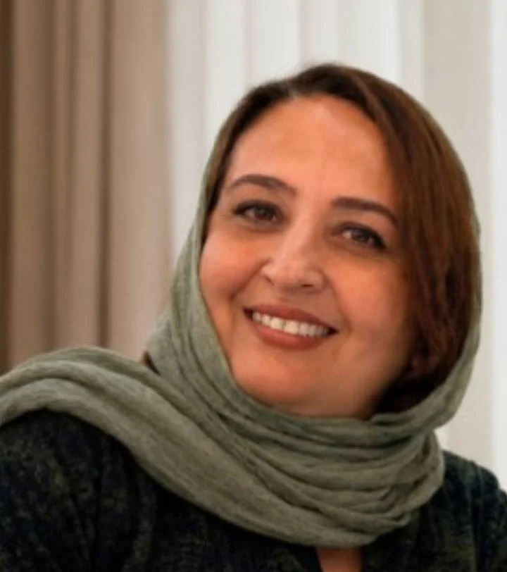 لوگو عروسک ململ خاتون🤍
