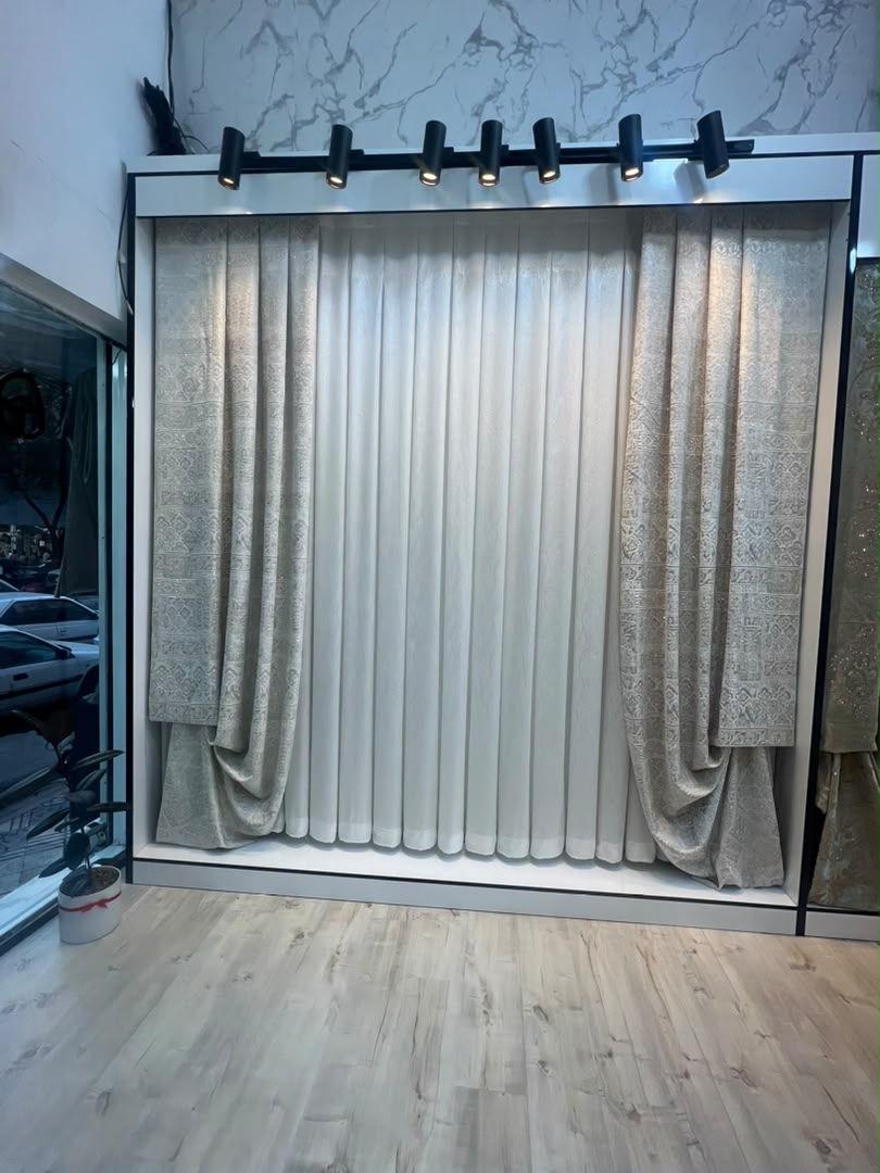 گالری پرده سرای ماهلین