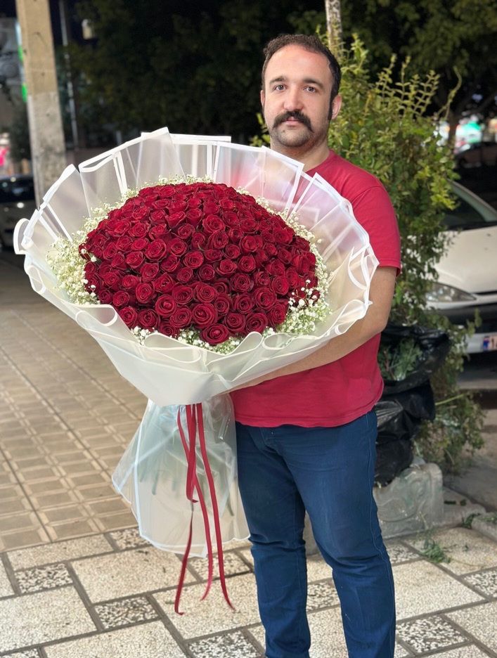 گالری گلفروشی رز نشاط