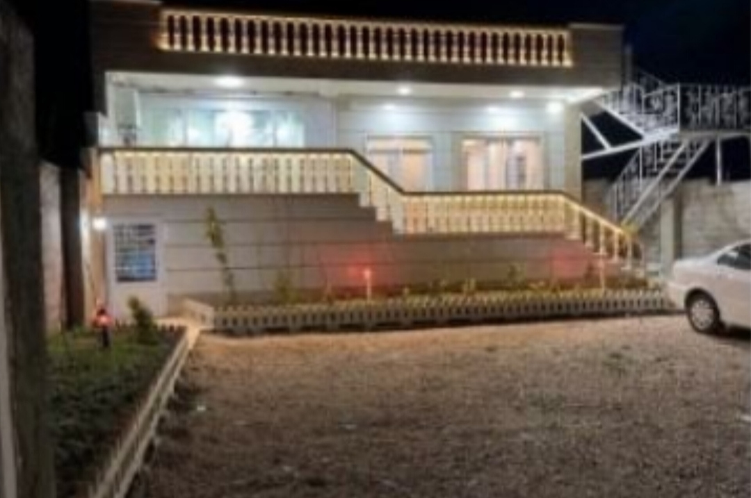 گالری ویلای استخر دار نارون